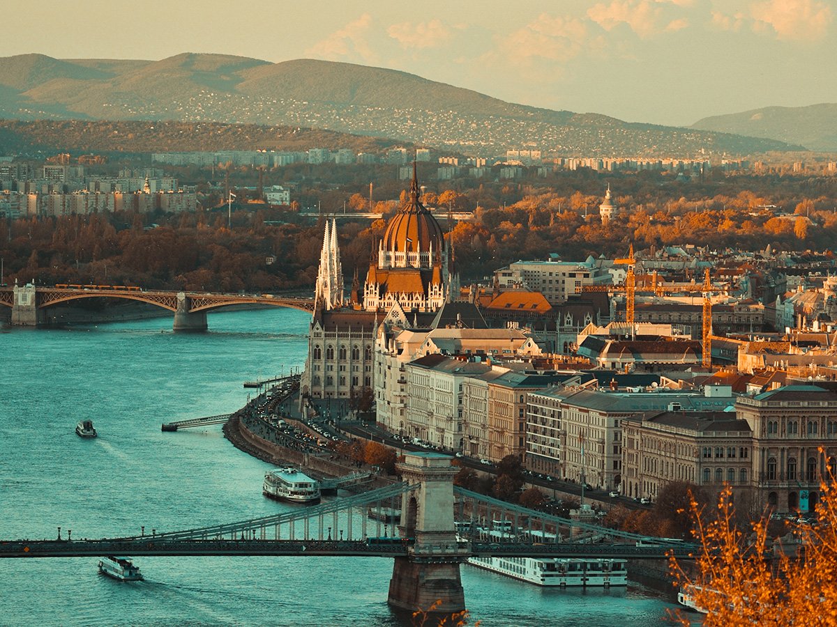 EVGallipoli's tweet photo. Ecco perché considerare #Budapest per un #investimento #immobiliare: https://t.co/w93J1izOBo https://t.co/ENQhaiROSl