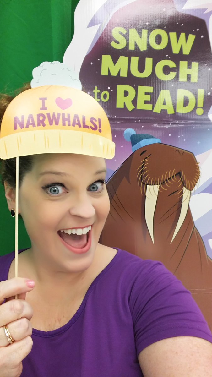 KariElkins's tweet photo. Family Night Tonight at Cliffdale Elementary. Don't forget !! @CumberlandCoSch @CliffdaleEleme1 #SelfieStation #scholasticbookfair #funlibrarian #read4fun https://t.co/hPUioyUD3L