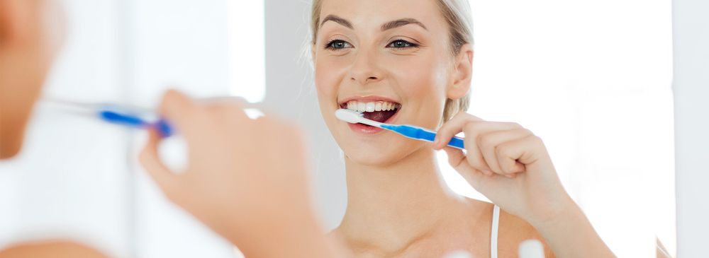 EmmanuelDental's tweet photo. "Use the right toothbrush. You want a brush with soft bristles. With the right technique, it should last two to three months. It's ready to be replaced when you notice bent bristles, but don't wait that long." @WebMD https://t.co/qD24l8a5Qv https://t.co/7F5LDFopf6