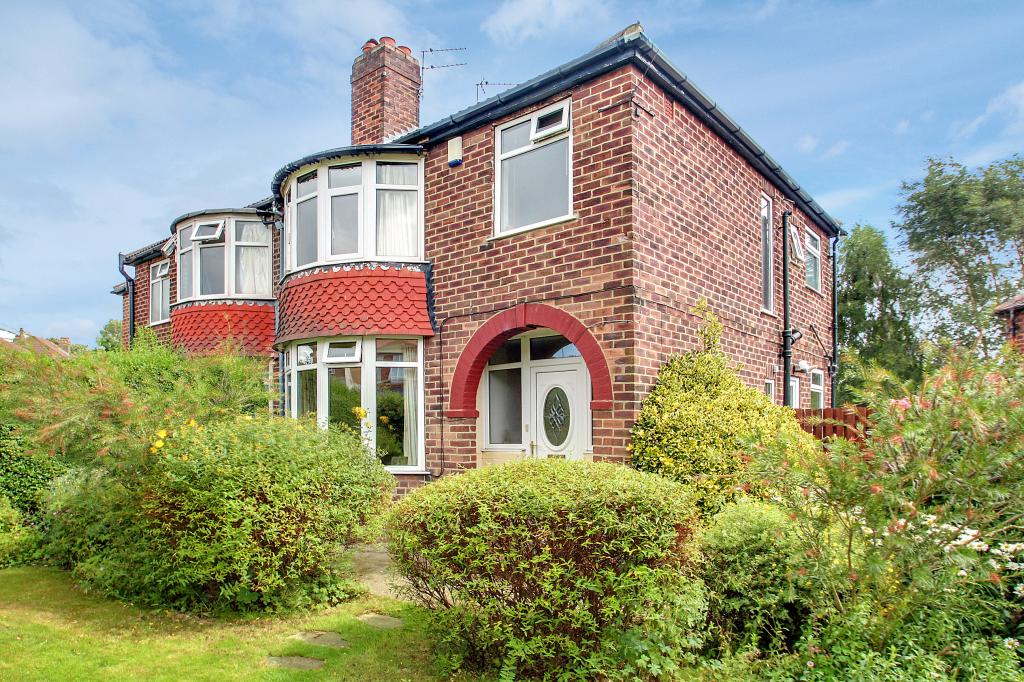 #ForSale A 3 Bedroom Semi-Detached House located 432, Spen Lane, West Park, #Leeds, LS16 6JF £260,000
qoo.ly/zwdw3
#Property