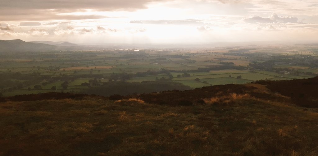 HelenOTstudent's tweet photo. So today I decided to play 2 hours of netball, followed immediately by a hike with @emstudent_ot (with a little bit of singing and dancing thrown in the middle). #FitnessDay #fitnessweek @teesuniot https://t.co/VTOqJrY3VC