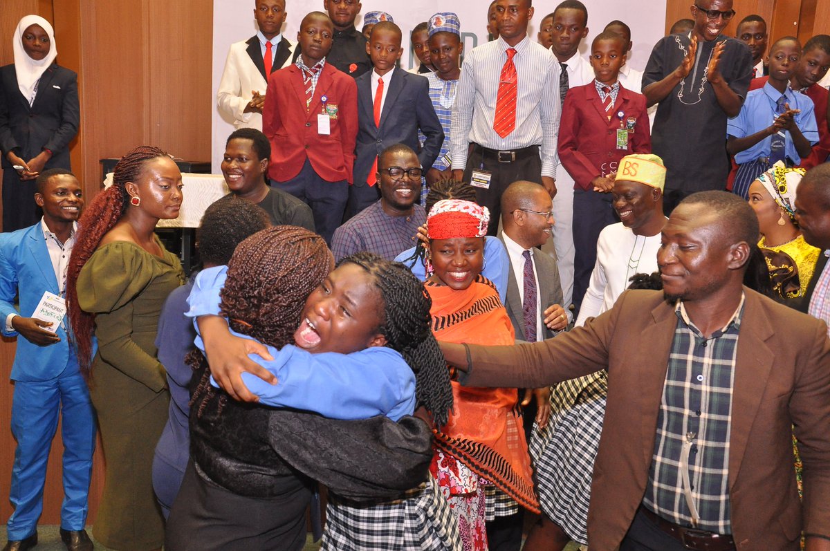 bscchallenge's tweet photo. Behold #BSCChallenge19 Star Prize winner of N350,000.00 #TeamTechDolphs from Divine Progress School, Kaduna State! They designed an assistive app for persons with disabilities.
#YLANigeria2019
@USEmbassyAbuja @WashFellowship @MWFAANigeria @exchangealumni https://t.co/jKcoMeGB7w