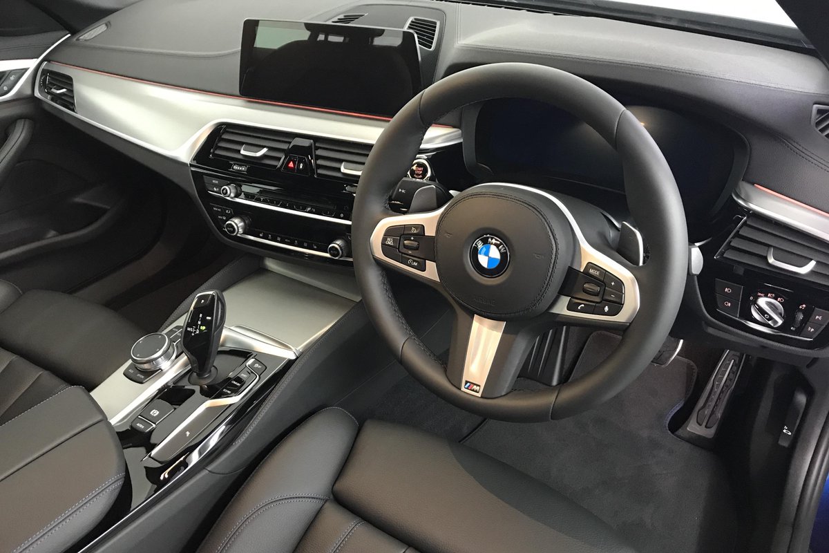 JCMG_BMW's tweet photo. 📍 John Clark BMW #Aberdeen
The 2019 #BMW #5Series #525d M Sport Touring 😍
Current Price - £40,000 💷
Current Mileage – 10 miles on the clock ⏲
📲 #Follow the link to #book your test #drive https://t.co/Ai4u8xFoDu
#News #FollowMe #News #RT #FF #Car #拡散希望 https://t.co/eN3tW5kzAk