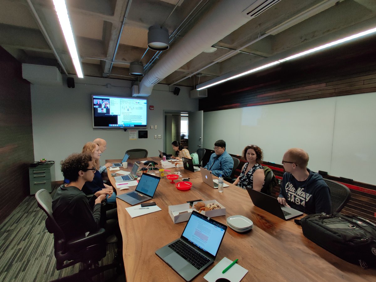 bod0ng's tweet photo. #LTteaching workshop focused on "Critical Instructional Design", led by @pazureka & @JolieKennedy and participated by our instructors. Important work happening here @LTMediaLab! https://t.co/JOZjxNbyWK