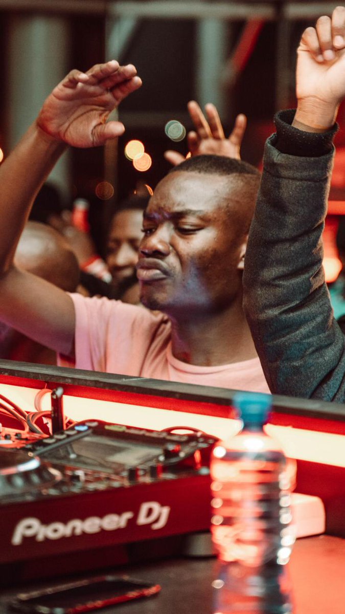 zee_honey's tweet photo. We'd like to thank #BudX #LabJHB for the collaborations and culture they have built during the past 5 months hosting, the djs and the collaboration with Mixmag to show case local talent and mzansi's electronic music culture.. https://t.co/EHSYABy2xl