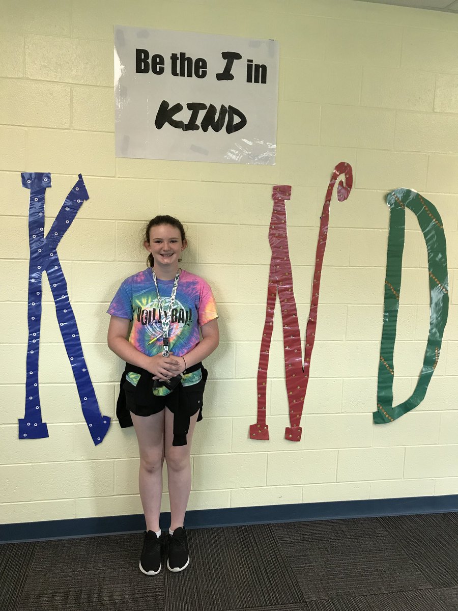 Mrs. Edwards caught this 6th grade cougar leader showing kindness today.