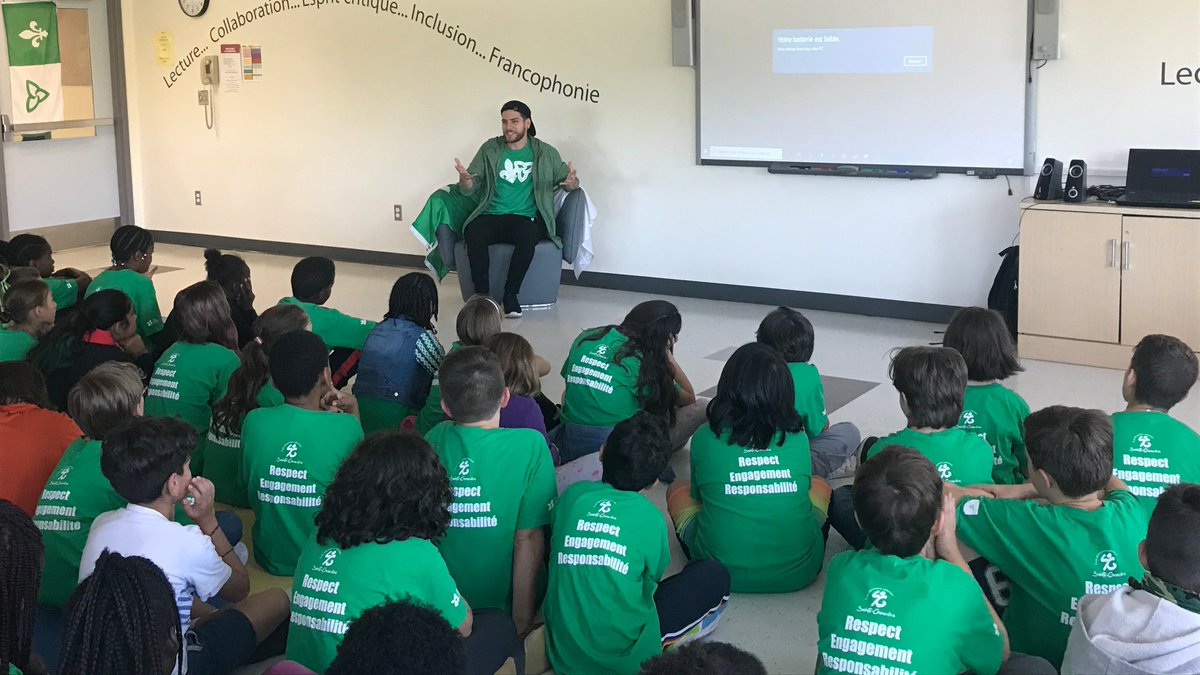 Merci à Mathieu Philippe Perras chanteur originaire d'Embrun qui est venu parler avec nos élève aujourd'hui. #francoontariens <a href="/ecolecatholique/">CECCE</a> <a href="/EcoleSGNCECCE/">École SGN CECCE</a> youtube.com/watch?v=onlBCr…