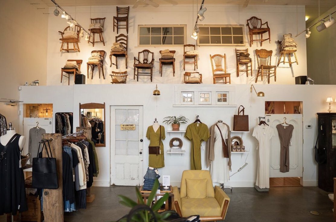 100thingsSC's tweet photo. Stripe is a local favorite in downtown #SantaCruz. 💫 It’s the place to find the perfect well-made gift with a unique flair. #84 on our list of 100 Things to Do in Santa Cruz! 🙌 Photo 📷: @StripeShop https://t.co/zvxRJDz07y