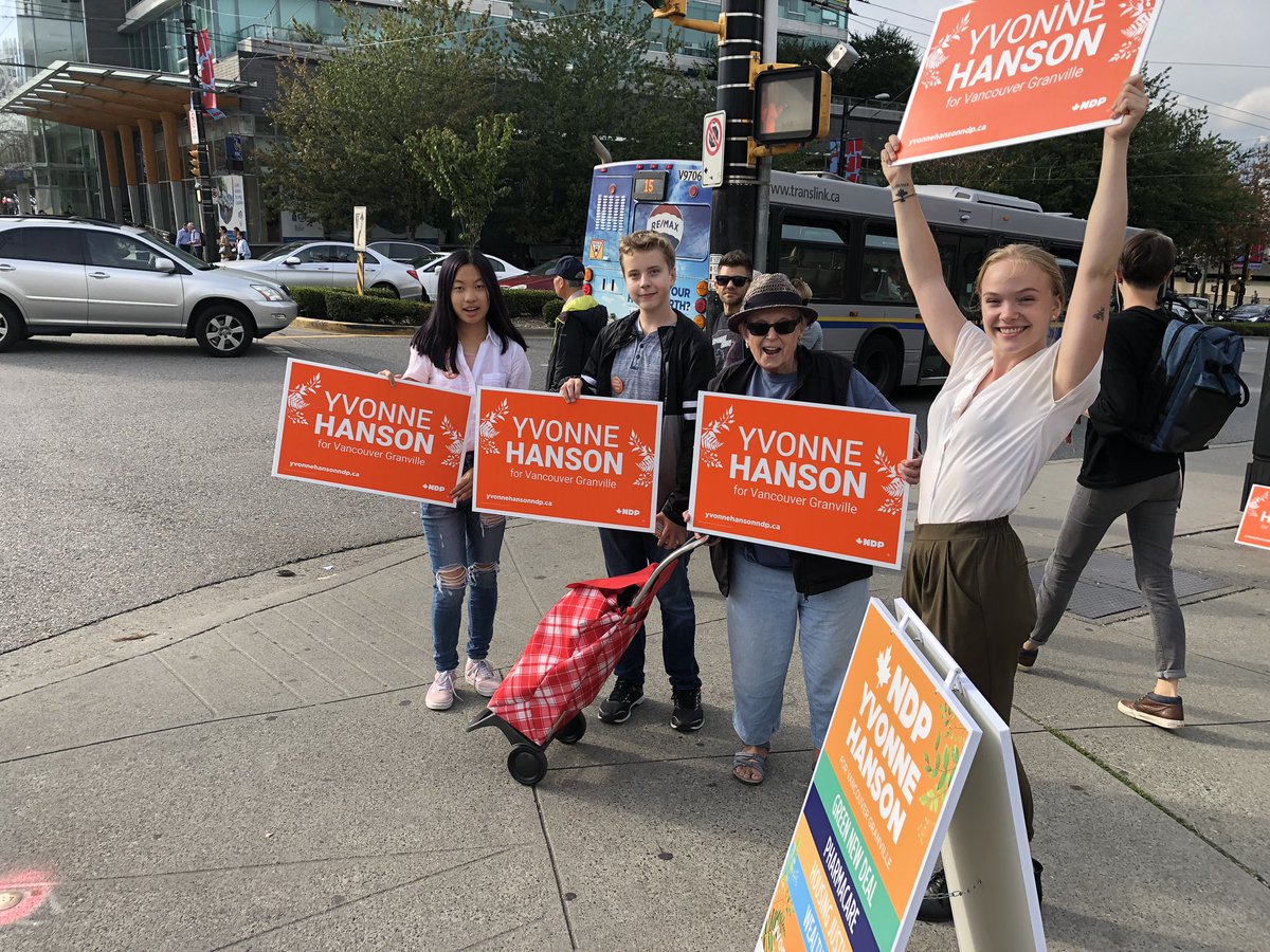 VanGranNDP's tweet photo. What’s your sign? 

Lawn sign, window sign, bike sign, big sign, small sign — whatever your sign needs, we’ve got you covered. 

Order your bright orange show of support today: https://t.co/POzfm80mj0 

#VanGran #VoteHanson #cdnpoli https://t.co/jstRl8WQHe