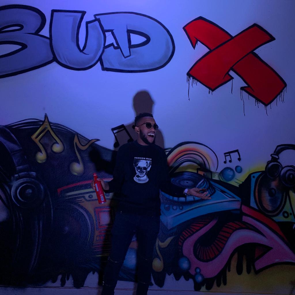 Chris_AwesomeZA's tweet photo. @BudweiserSA #BudX #LABJHB 😎😎😎 https://t.co/GWCltLcMRM