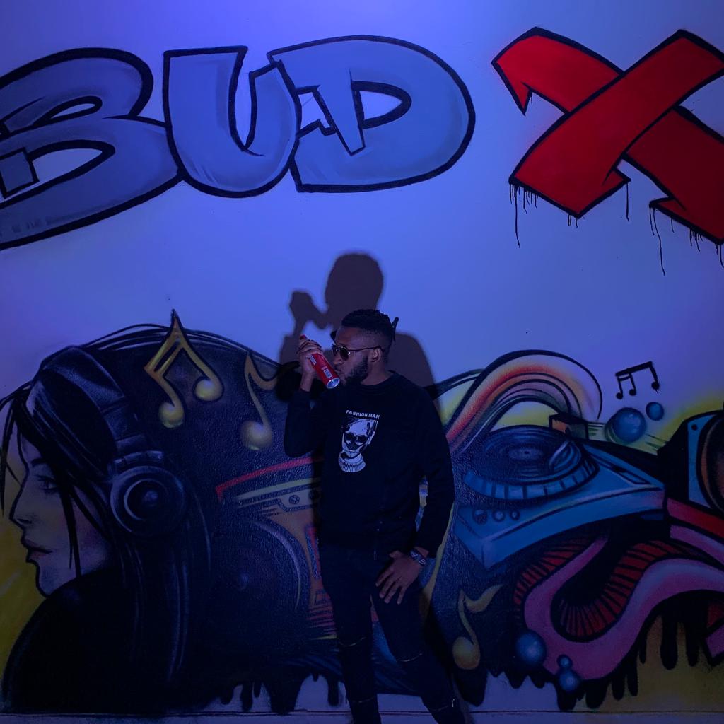 Chris_AwesomeZA's tweet photo. @BudweiserSA #BudX #LABJHB 😎😎😎 https://t.co/GWCltLcMRM