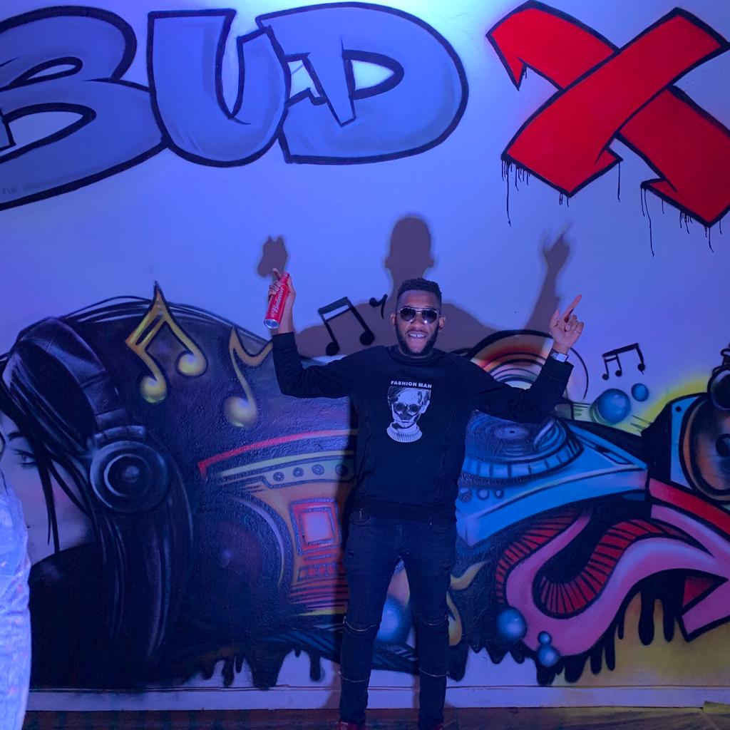 Chris_AwesomeZA's tweet photo. @BudweiserSA #BudX #LABJHB 😎😎😎 https://t.co/GWCltLcMRM