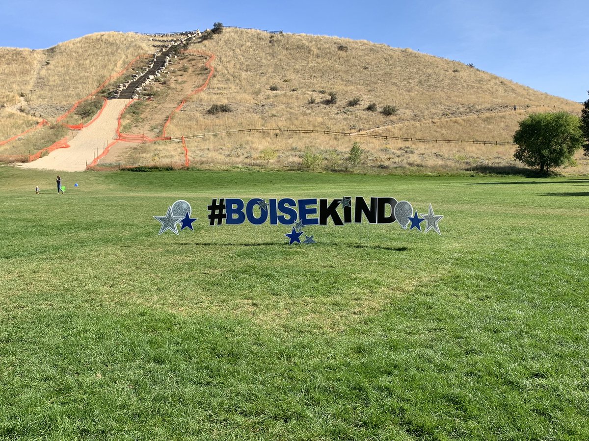 BPSEF's tweet photo. Setting up for the Boise Schools Kind event today at Camels Back Park. We are proud to help support the #boiseschoolskind initiative! #boisekind @BSDEducation @CityOfBoise @MayorBieter https://t.co/vVLusEK9v2