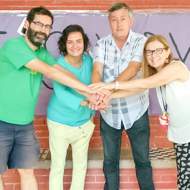 Creant xarxa amb <a href="/Escola_StIgnasi/">ESCOLA SANT IGNASI</a>  <a href="/ClubManresaFS/">Covisa Manresa F.S.</a> i <a href="/sant_ampa/">AMPA Escola Sant Ignasi</a> 
#unaescoladebarri extraescolar de Futsal al Sant Ignasi de la mà del Club Manresa Futbol Sala.