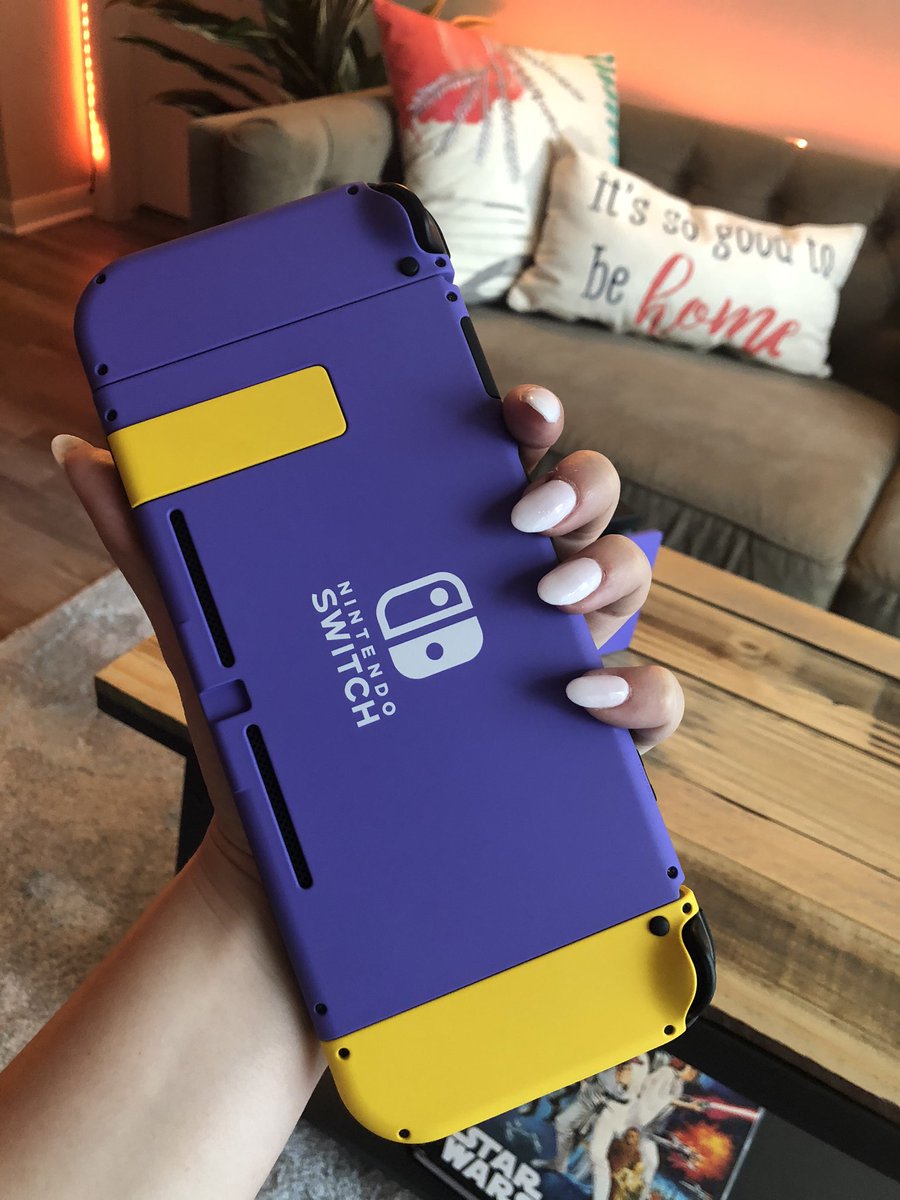 Electra's tweet image. I’m partnering up with @ColorWare to host an unbelievable giveaway! The winner will be picked Oct. 2nd and receive their own fully customized Nintendo Switch. Good luck💜💛

How to enter:
•RT this tweet
•Follow @ColorWare 
•Follow @Electra 

(I will be checking)