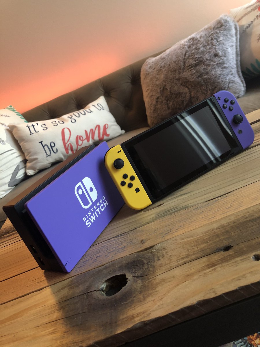 Electra's tweet image. I’m partnering up with @ColorWare to host an unbelievable giveaway! The winner will be picked Oct. 2nd and receive their own fully customized Nintendo Switch. Good luck💜💛

How to enter:
•RT this tweet
•Follow @ColorWare 
•Follow @Electra 

(I will be checking)