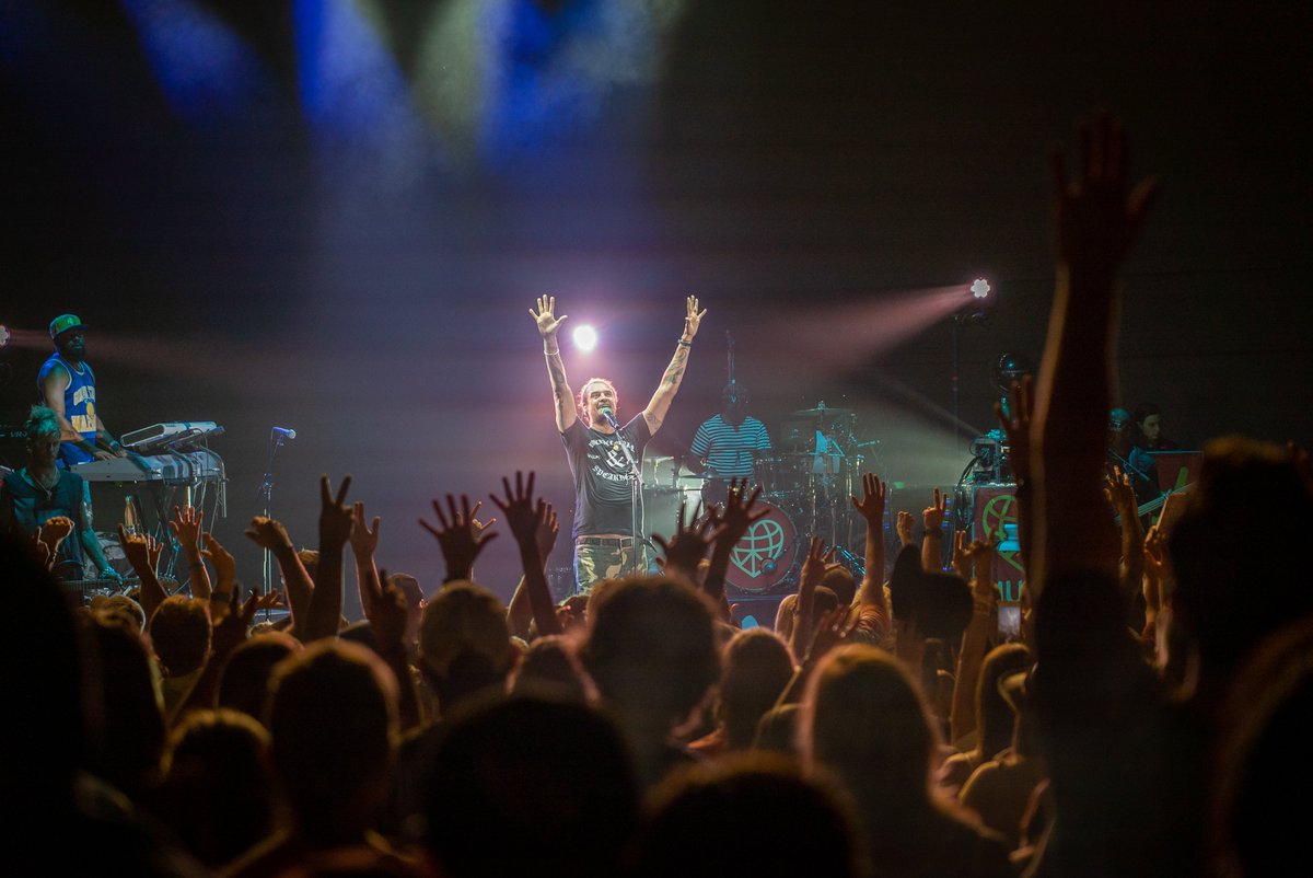 michaelfranti's tweet photo. ‼️New show added to the fall #StayHumanTour‼️ We're heading to @HigherGround in #Burlington #VT on 11/3 with @DevonGilfillian! #SoulrockerFam Members get access to PRE-SALE tickets NOW! Tickets ON-SALE Friday 9/27 @ 11AM🕚local! #HGVT #btv #VT #uvm
→ https://t.co/WJ4uMryvvU https://t.co/c0HF7rqBWT