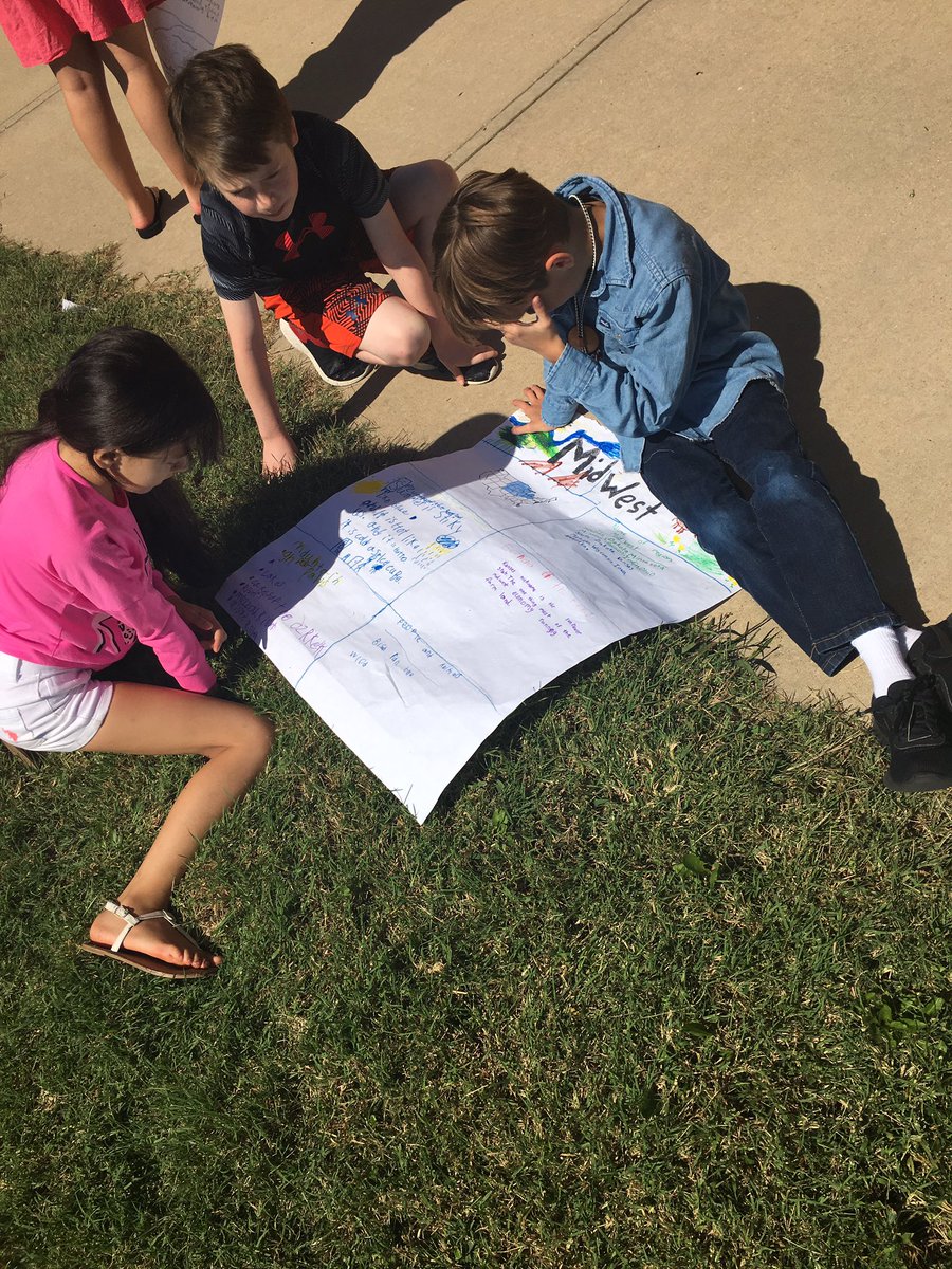 MrsStephen4th's tweet photo. We are becoming experts on one US region and teaching the rest of the class about it!  Using research and presentation skills to learn from eachother! https://t.co/3UfoeXz2cz