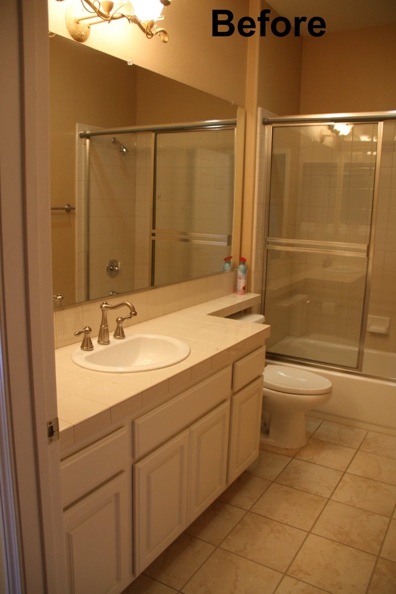 RemodelingA's tweet photo. New project alert! Take a look at the before pictures of this #project in #PorterRanch. Come back soon to view progress and completion pictures! #bathroomremodel #kitchenremodel #laundryroomremodel https://t.co/5dgE63oh36