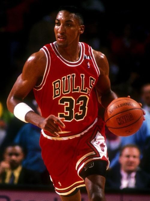 Happy birthday to legend & Hall of Famer Scottie Pippen, he turns 54 today. 