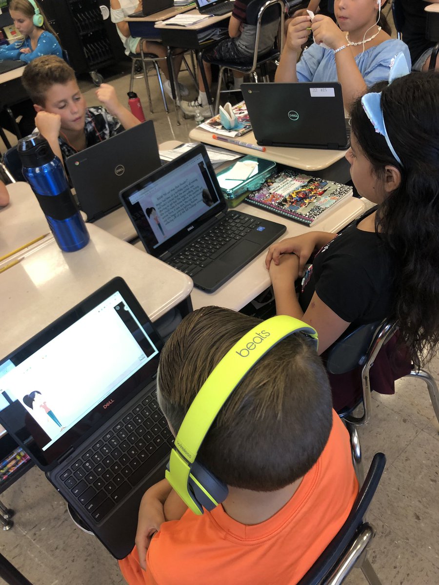 ENLFAIRFIELD's tweet photo. Today in writers workshop we used @nearpod to learn how to write an engaging introduction for our narrative story. We referred back to our movie strip that we planned out yesterday to compose our opening sentences. @MsMeininger #PairWriting #Drafting #Writers https://t.co/4JsfcVYP1G