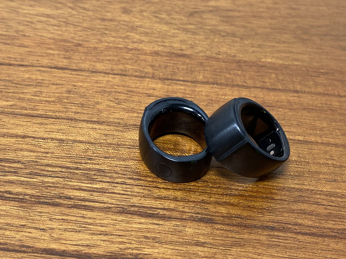 LanceUlanoff's tweet image. The Echo Loop in person! #AmazonEvent