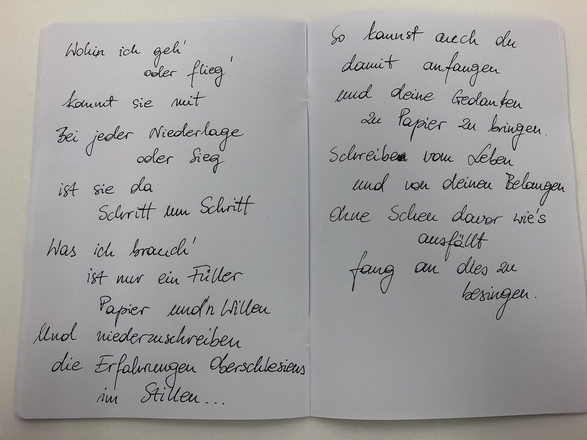 strehlitzer's tweet photo. Wie entsteht ein Text über #Oberschlesien?
Schritt 6:
Das #Lesen und #Interpretieren bzw. #Kritisieren oder auch #Kommentieren https://t.co/hbJEhVnRku