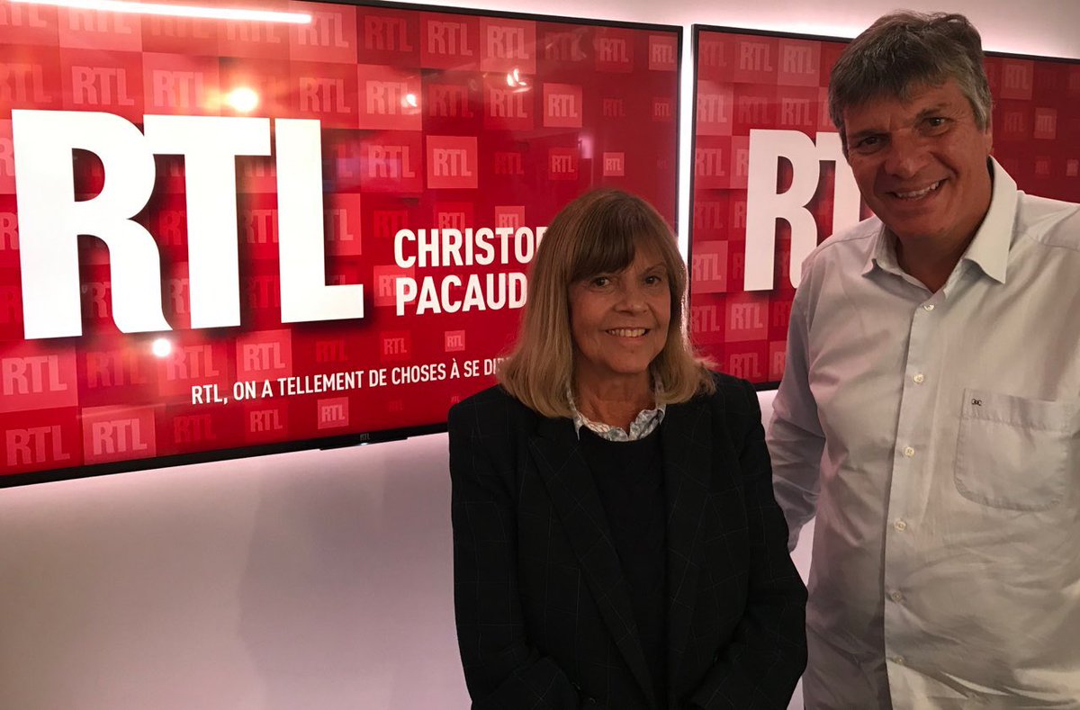 22h ⁦@RTLGrandSoir⁩ Toute l’actualité de votre journée à tête reposée #TrumpImpeachment #Brexit #Barbares #Melenchon #Balancetonporc + Foot #PSGSDR avec ⁦<a href="/PhilSANFOURCHE/">Sanfourche Philippe</a>⁩ Eco + Conso @economatin.fr et Invitée VIP l’inoxydable ⁦<a href="/CGoyaOfficiel/">ChantalGoyaOfficiel</a>⁩ ⁦<a href="/RTLFrance/">RTL France</a>⁩