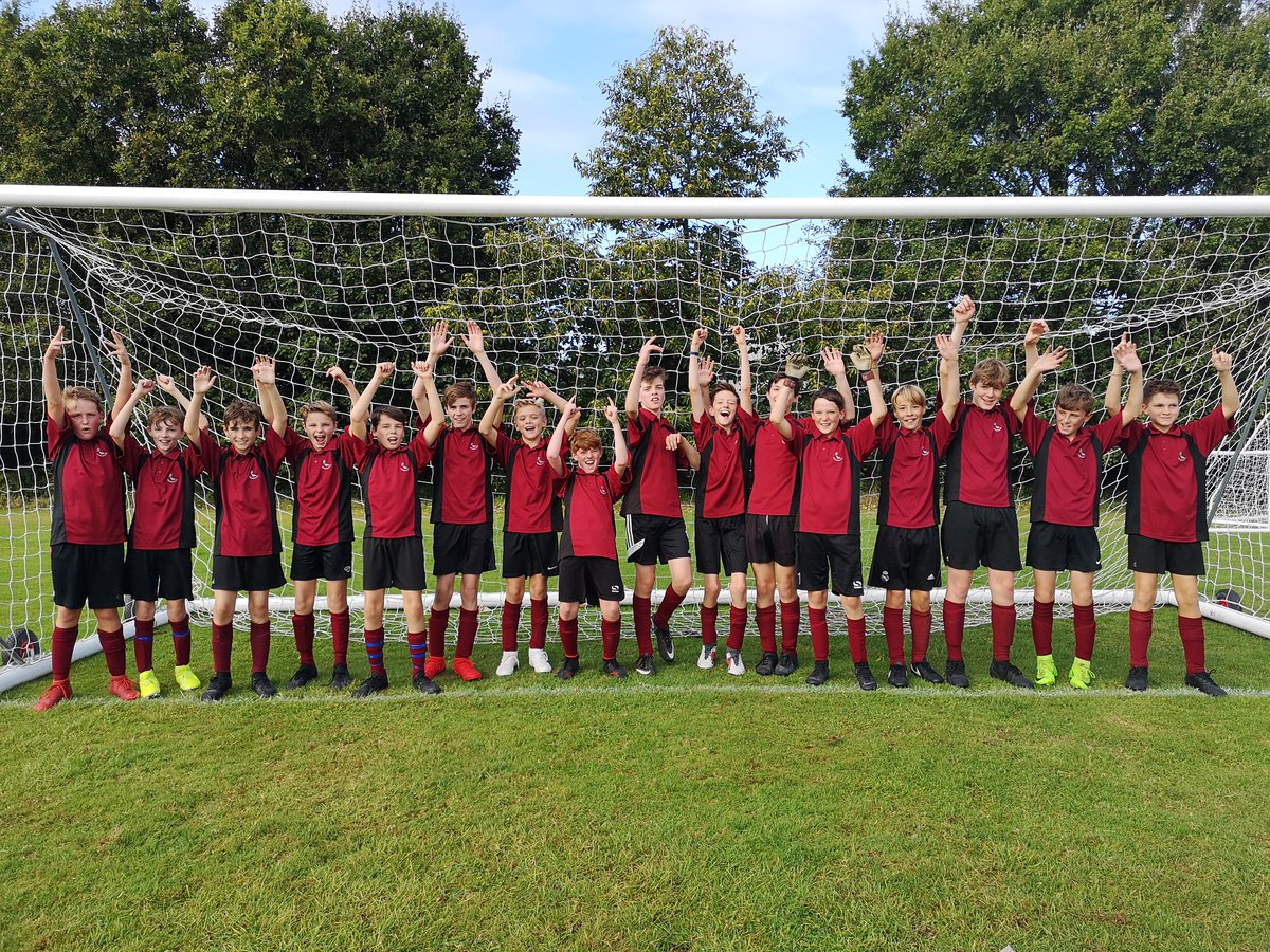 Rod_Sport's tweet photo. ⚽⚽ Y8 Win 3-2 vs. W/H. Joe B with 3rd goal &amp; MoTM 👏 Real star was Charlie E for his class act #teamplayer 👍 ⚽⚽ #trainingtomorrow #welldone https://t.co/r6DRMqfhf5