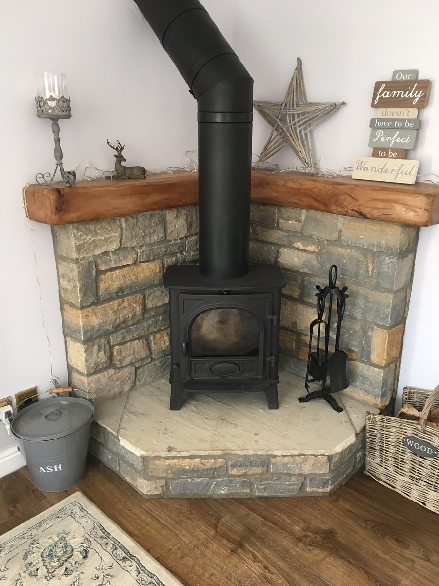 multichoiceLTD's tweet image. @DeanForge @MIFlues_Liners @coredrillcity been a wet few days for the lads. Didn’t stop them producing the goods again 👌🏻#twproblack #miflues #w5 #multifuel #chimneydesignservice