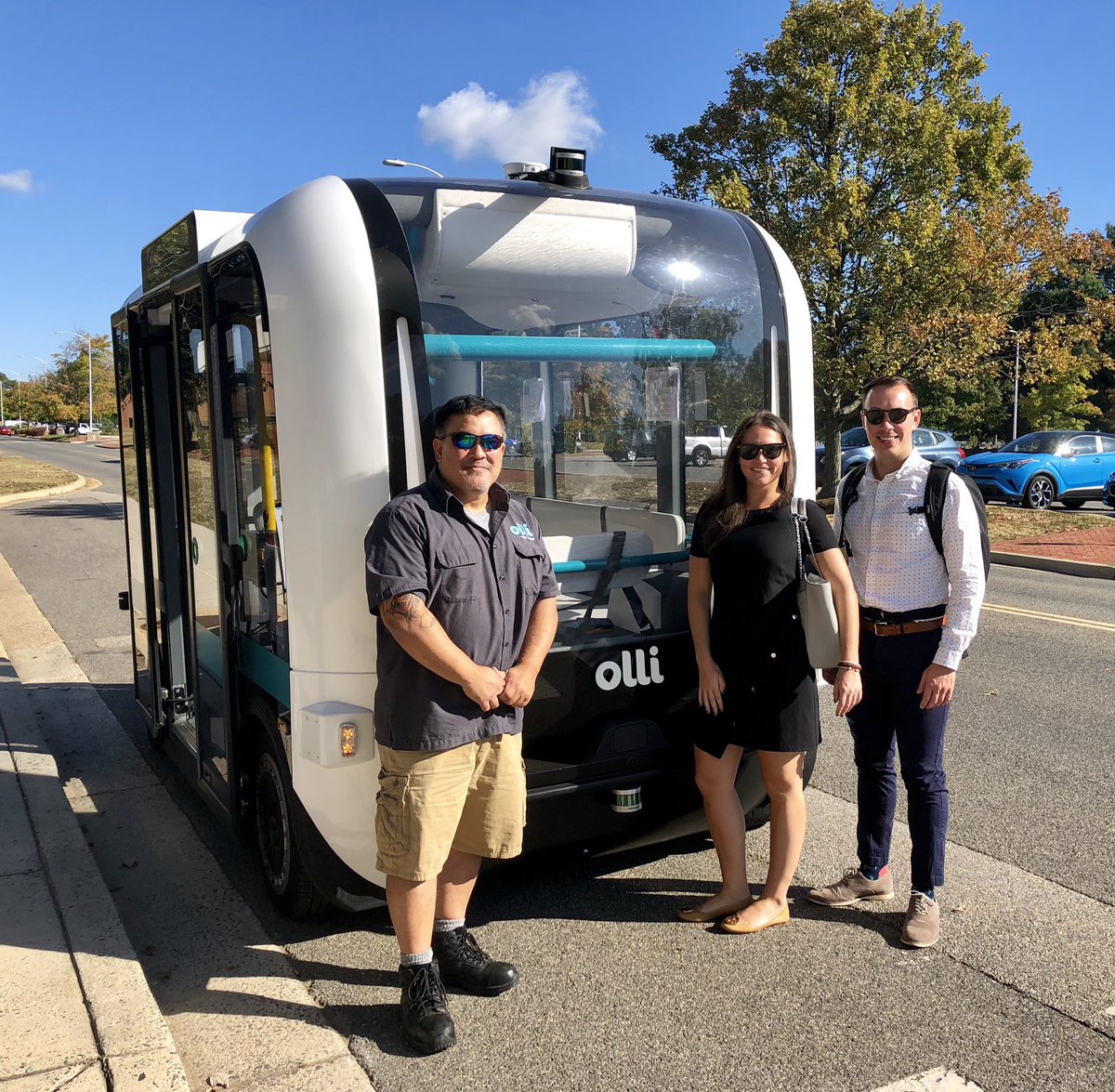 CnvrgStrategies's tweet photo. First ride in an #autonomous vehicle ✔️@adairdouglas + @TomDCR #MetOLLI this week @JBMHH and experienced how the #OLLI pilot program is working to provide efficient #transportation, reduce traffic congestion on base, and improve mission readiness @ArmyERDC @MCICOM_HQ @localmotors https://t.co/gIcCD8hLOb