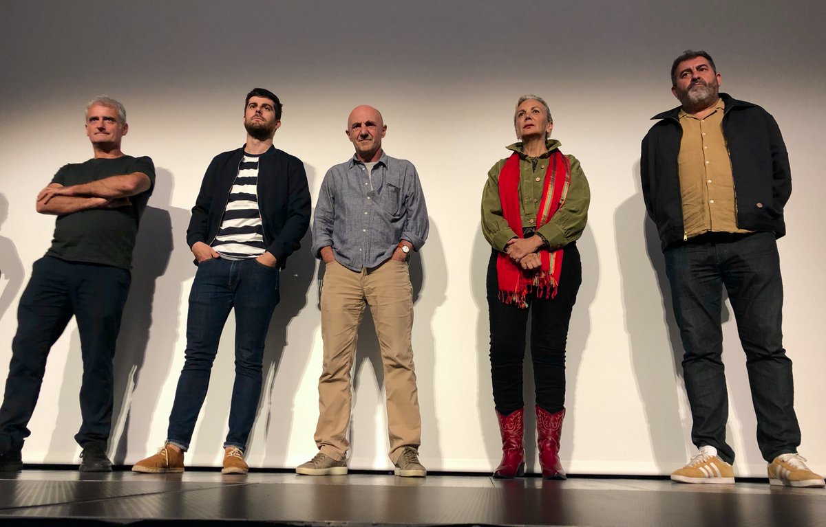 Iban Arantzabal (@iarantzabal) on Twitter photo Aurkezpen eta guzti. Orain dela 14 urteko #Aupaetxebeste n eskatu zuten eta orain heldu den “antzoki polibalentean”, @seminarixoa n: <a href="/aguretxebeste/">Agur Etxebeste!</a> ! Euskal zinemagintza #euskaraz #lehenFilmaBigarrenBueltan Aurkezpen eta guzti. Orain dela 14 urteko #Aupaetxebeste n eskatu zuten eta orain heldu den “antzoki polibalentean”, @seminarixoa n: <a href="/aguretxebeste/">Agur Etxebeste!</a> ! Euskal zinemagintza #euskaraz #lehenFilmaBigarrenBueltan
