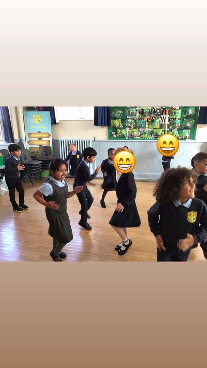 BButler_LPS's tweet photo. #NationalFitnessDay with our lovely year two children! @KRedding_LPS @LansdownePS https://t.co/GvZUo242gL
