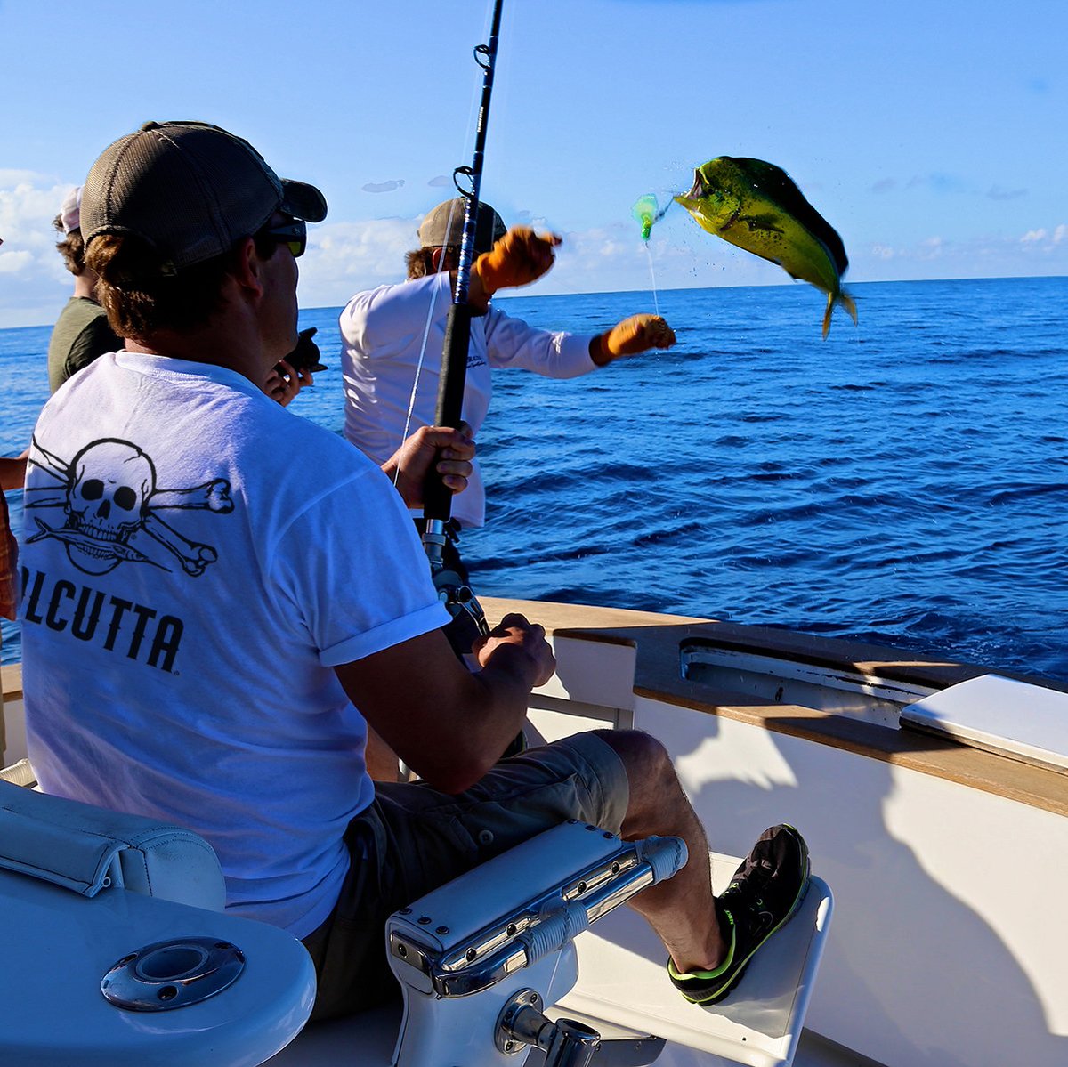 What about a Wesley Wednesday? Throwback to when we took country music star James Wesley offshore fishing! #throwback #wesleygoeswild #mahimahi #calcuttaoutdoors