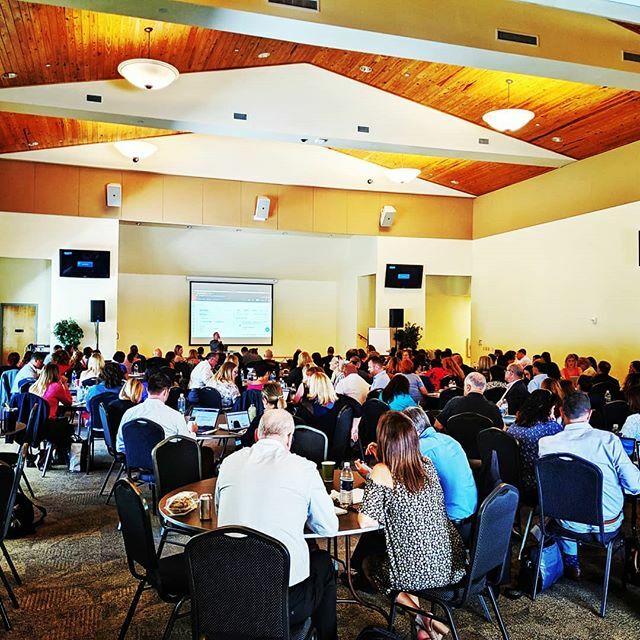 MarkInNaplesFL's tweet photo. Keller Williams Realty International South Florida Region's Leadership meeting with top leaders and agents sharing the best. #KWRI #KWFL #KWSFL #SharpeningMyAxe https://t.co/PWBi2X58jf