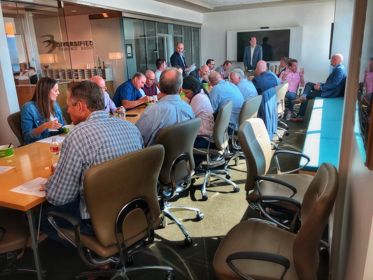 Diversified_Ins's tweet photo. Grateful to host @ACGUtah CFO forum with Mike Wankier, CFO of Larry H Miller Management  Corp, offering words of advice to a packed house. #ACG #CFO #CSuite https://t.co/dmDYhxGZUf