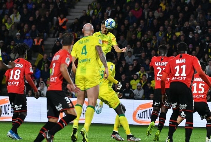 ⏱ FT | Nantes 1-0 Rennes

🔥 IT'S A WIN IN THE DERBY!!

🚫 A.Lafont 🇨🇵 (35')
⚽️ A.Touré 🇨🇵 (77')

#FCNSRFC