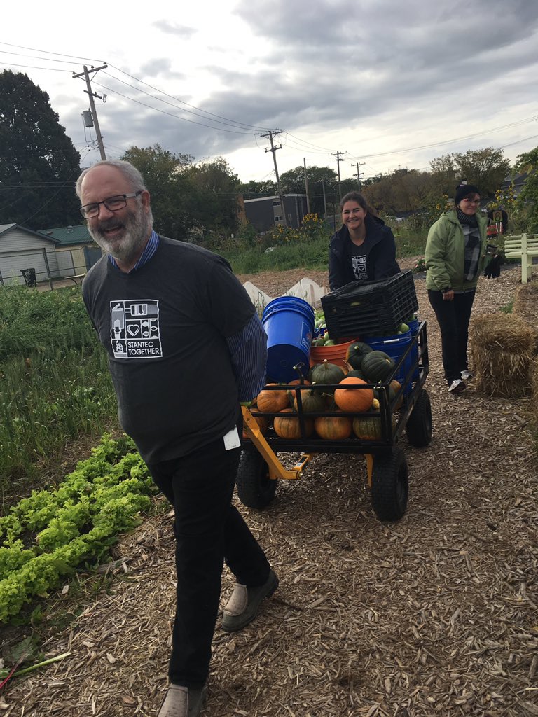 KevinLasiuk's tweet image. Today we got a little dirty for a great cause! It’s #community week at @Stantec Saskatoon. Very proud to support @yxeFoodBank at their Garden Patch. #stantectogether