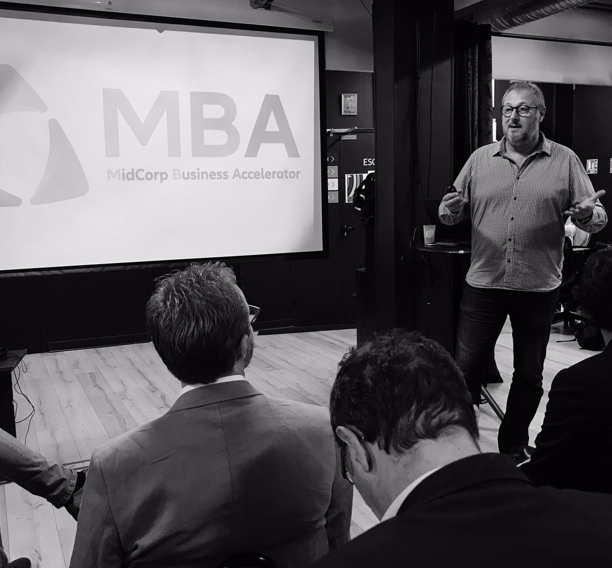 EmilieNetter's tweet photo. Les #AgentsGénéraux du MBA MidCorp 2018 et 2019 sont partis en learning expedition à la découverte de lieux d’#innovation et à la rencontre d’acteurs du changement #Partage #Transformation, voyages d’inspiration au @NUMAparis au @LIBERTE_LL au @TheSchoolab https://t.co/suFi5NcFVA