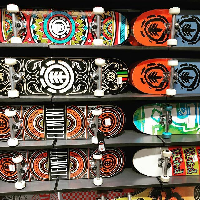 thandomantsha's tweet photo. Decisions decisions decisions #skatelife #formerskater #blackBuckyLasek #inmyelement https://t.co/KDcxKZSBle https://t.co/4fHxtRxqvC
