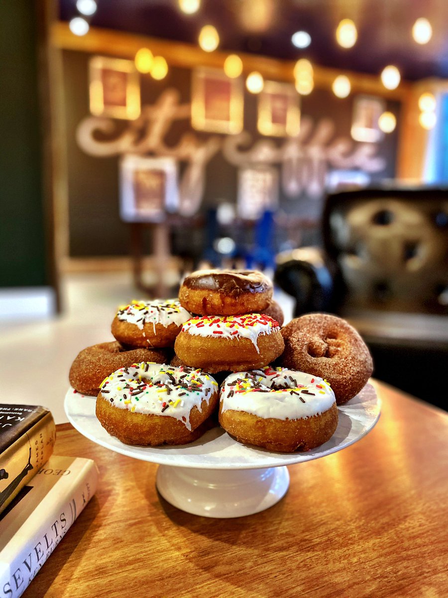 Looks like someone has their fall wardrobe ready. 🍂🖤🍩
