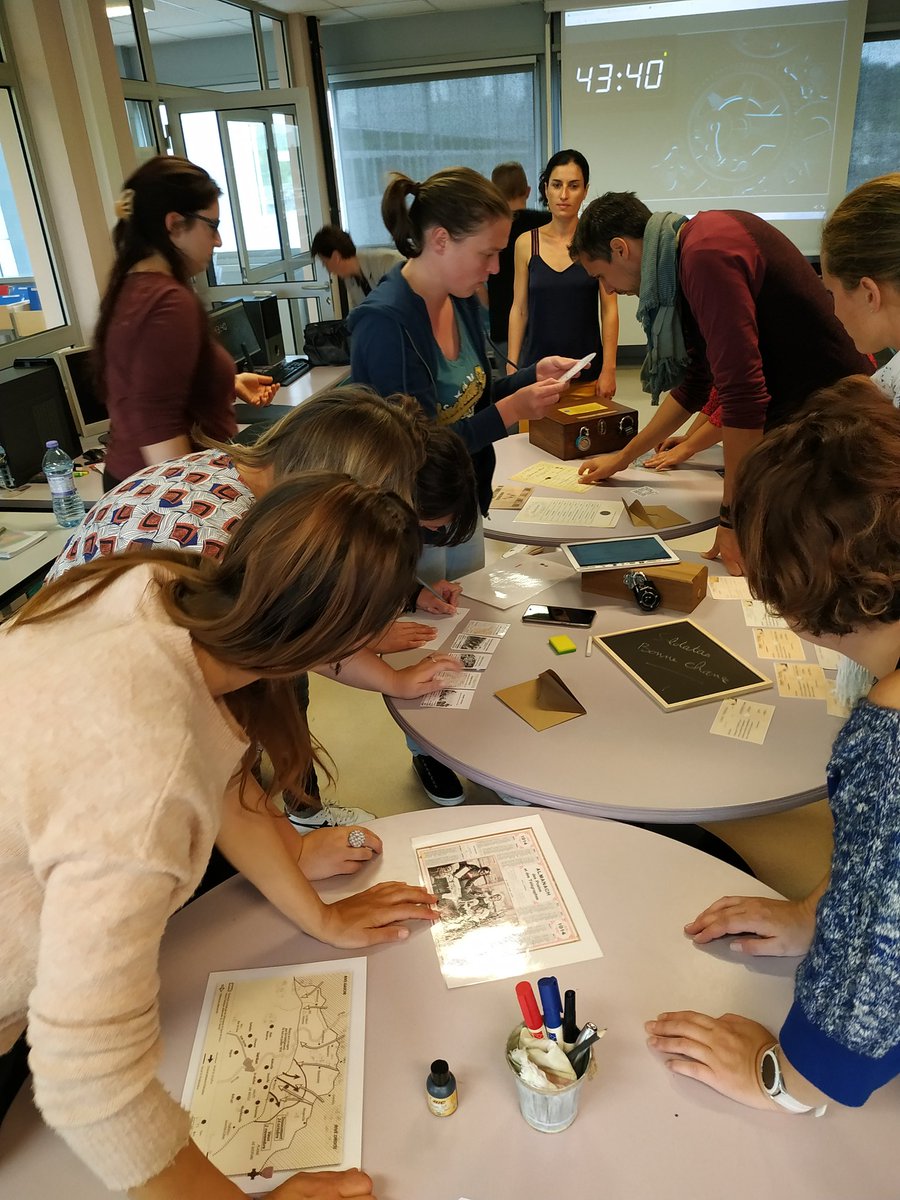 c_zaccardelli's tweet photo. Session de jeu pour les stagiaires qui découvrent le #escapegame soldatas durant la 1ere journée de la formation du #pafdocumentation : comment intégrer les #escapegame à sa #pedagogie ? #profdoc #ludification #academiebesancon @cdicolomb https://t.co/orG70gT02u