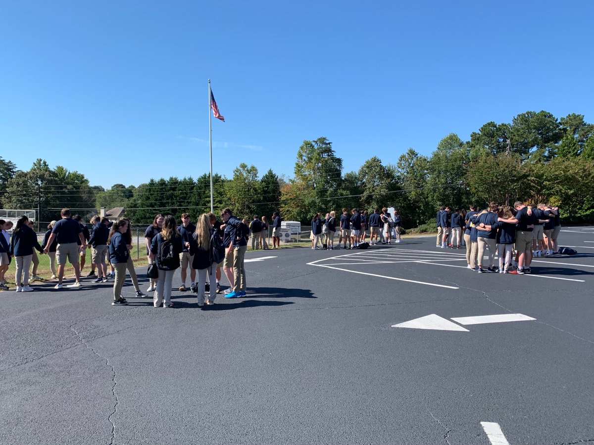 hcagawarriors's tweet photo. This morning our middle school and high school students gathered for a national prayer rally held at schools all over the country. βSee You At The Poleβ is a student led commitment to praying for our country, schools and its leaders. π #HCALife #WarriorWay https://t.co/T9KVUlvqZ5