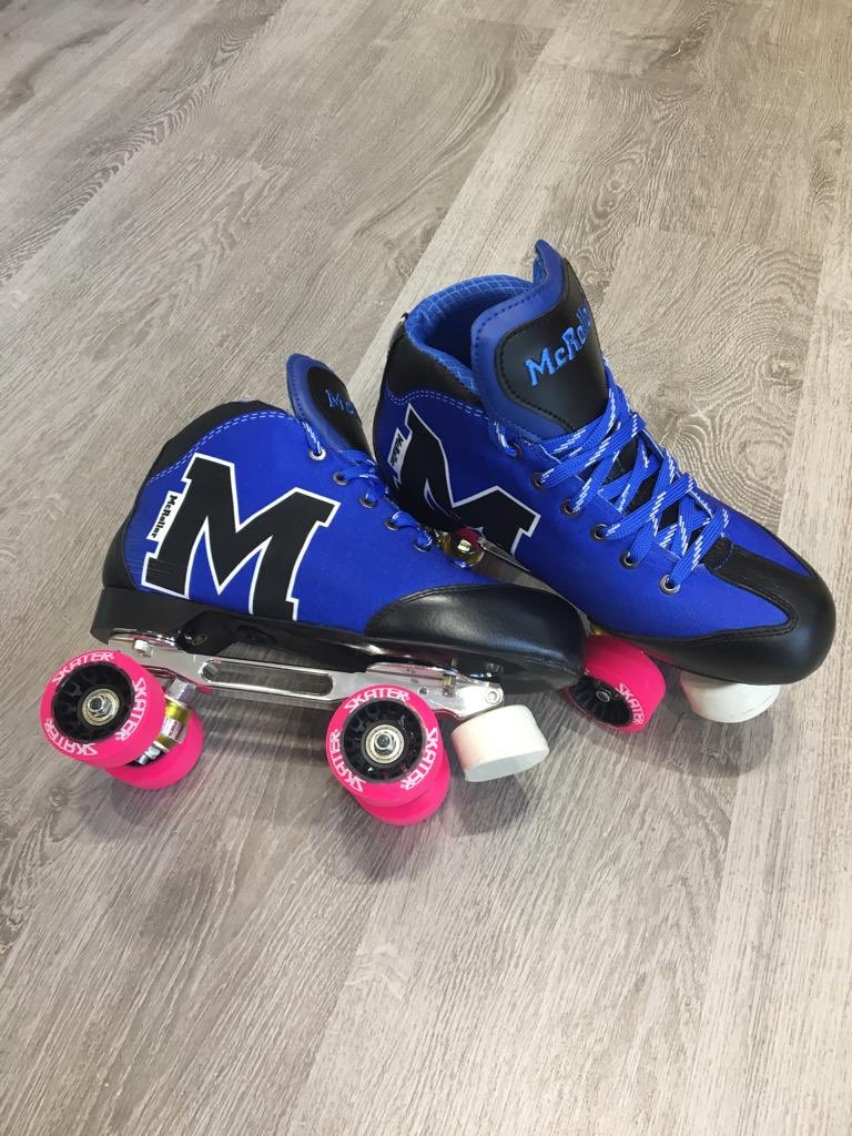 e3rollerskating's tweet photo. 3, 2, 1... El @jaumepete ja té patins nous 🤩 McRoller Sènior + Patí QS B1 + Rodes Skater Neon + Rodaments 627 ZZ
A E3 muntem els patins al teu gust perquè gaudeixis a la pista👌🏾 #hoqueipatins #rinkhockey #rollerskating #e3rollerskating #barcelona https://t.co/rmg5geA8FC