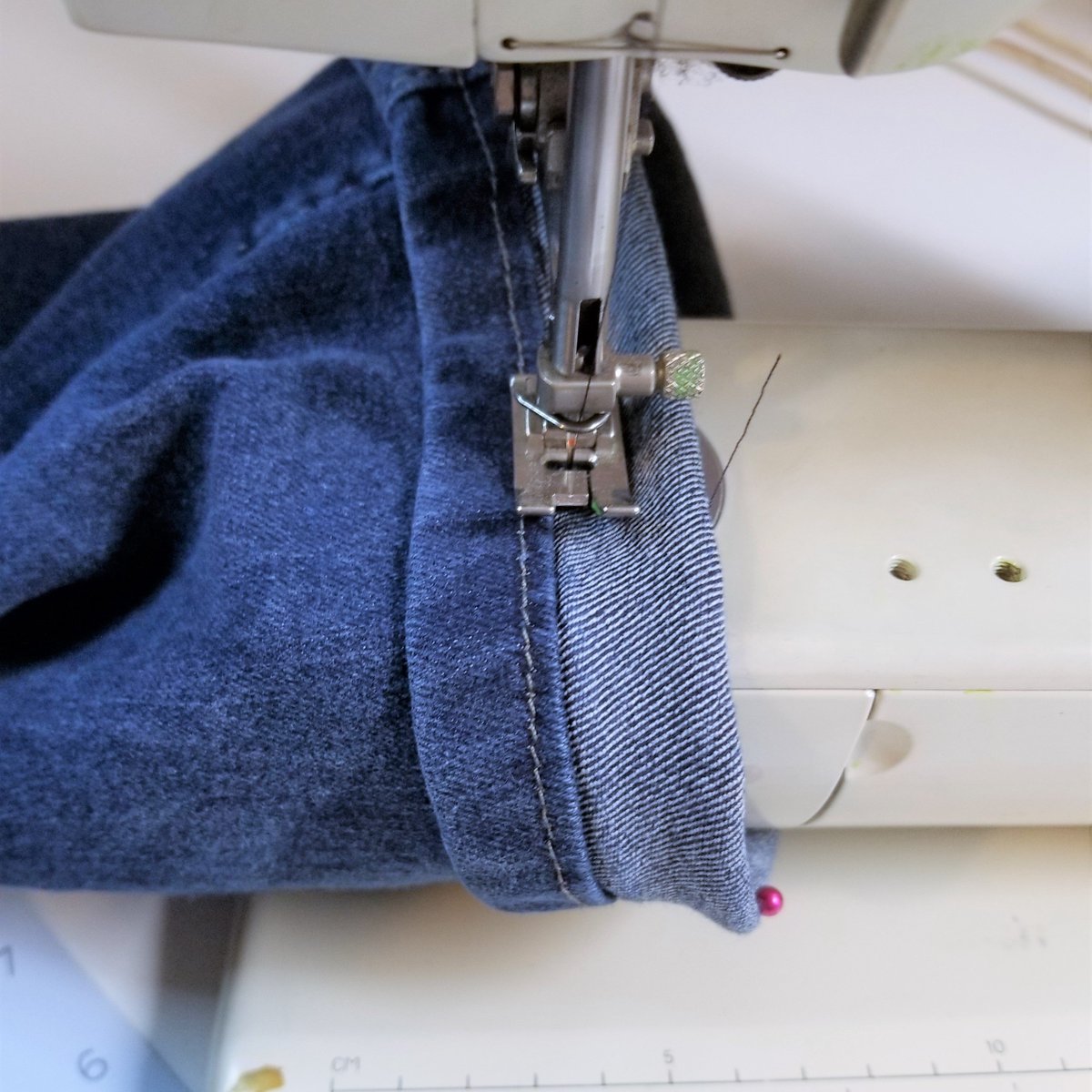 SewSimpleHome's tweet image. Had to fix some jeans this month.  Love using the original hem method.  Makes it SO much easier to hem pants.
.
Have you tried doing the original hem?  It is pretty amazing.  
.
.
#denimpants #sewing #hem #sewsimplehome