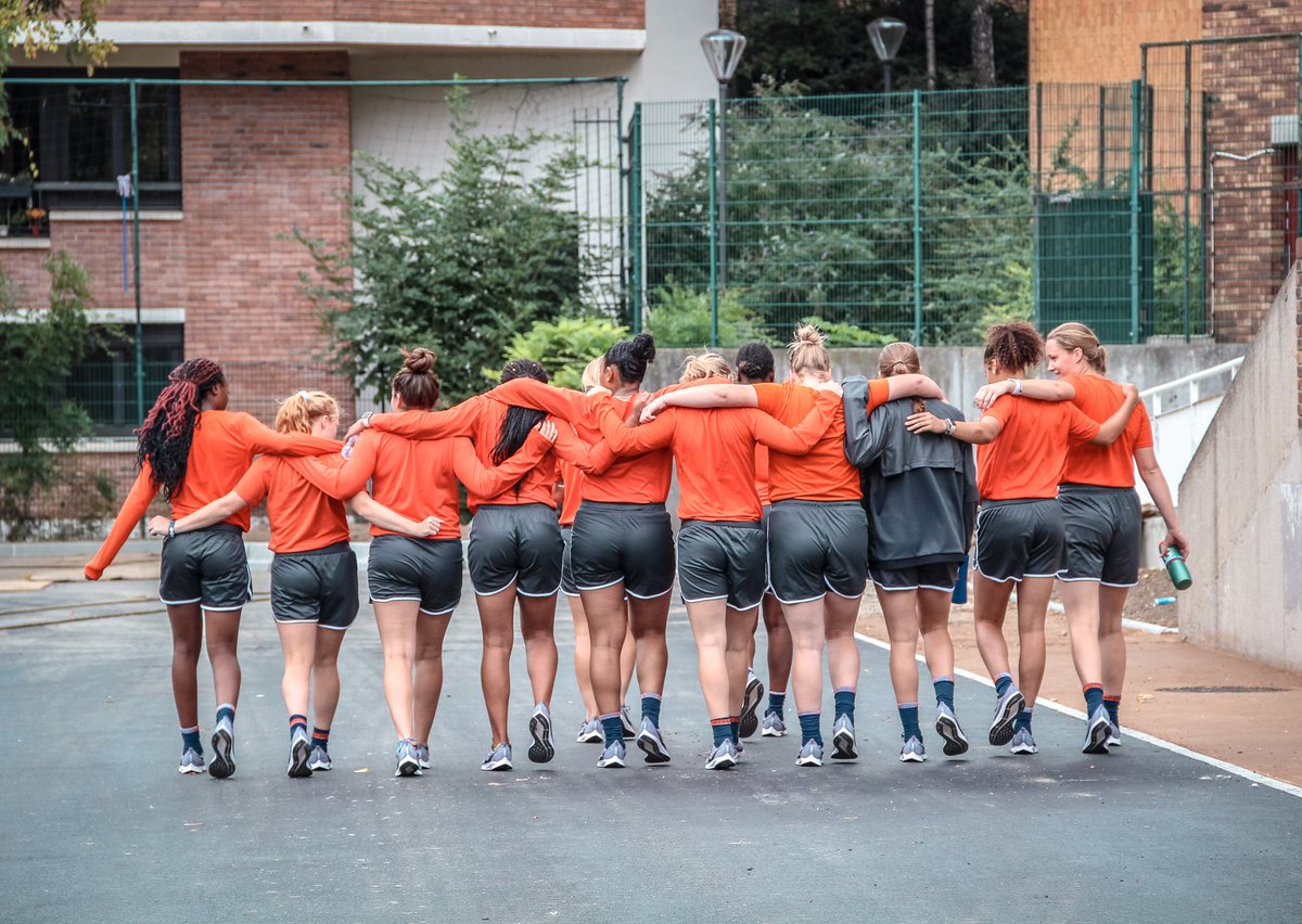 IlliniSB's tweet photo. 📍 Paris, France

#WaybackWednesday to our final stop on our European Tour!

📸 https://t.co/R02AzfCRar

#ILLINI https://t.co/4mLN6B0ceJ