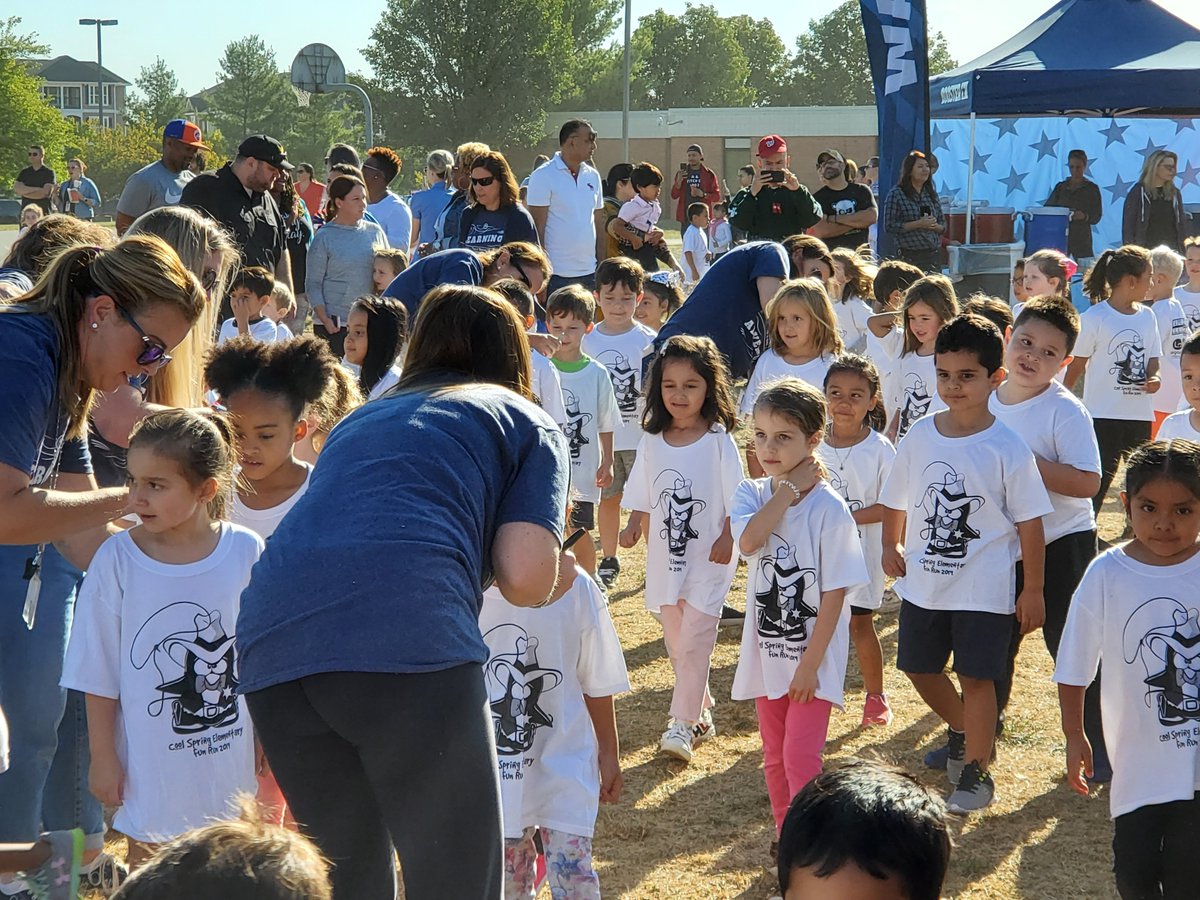 CoolSpring_ES's tweet photo. We had so much fun at our Penguins Fun Run today! Thank you families for your support of our school and coming out to cheer on the students! @Boosterthon #csp20 #community https://t.co/aKE6cHlgVM