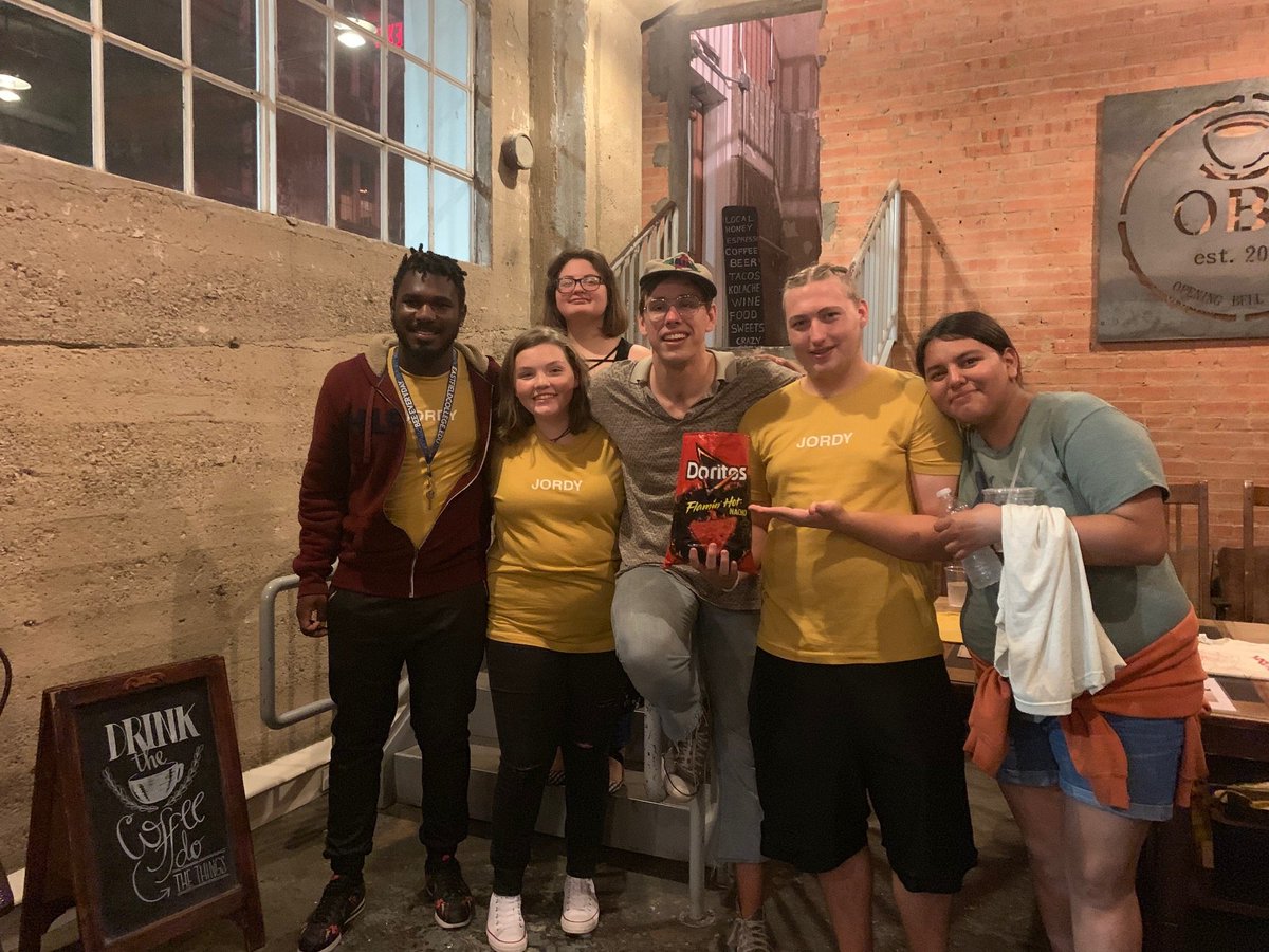 AlexisAlbrigh11's tweet photo. Who is your favorite singer? 

I know mine is @jordysearcymusi !
I have a vlog about a concert of his I went to!! It was so much fun!!

You should definitely check him and my vlog website out!
https://t.co/HocpndATpX
https://t.co/XXH9JPUXQE https://t.co/bhdiXNOIKx