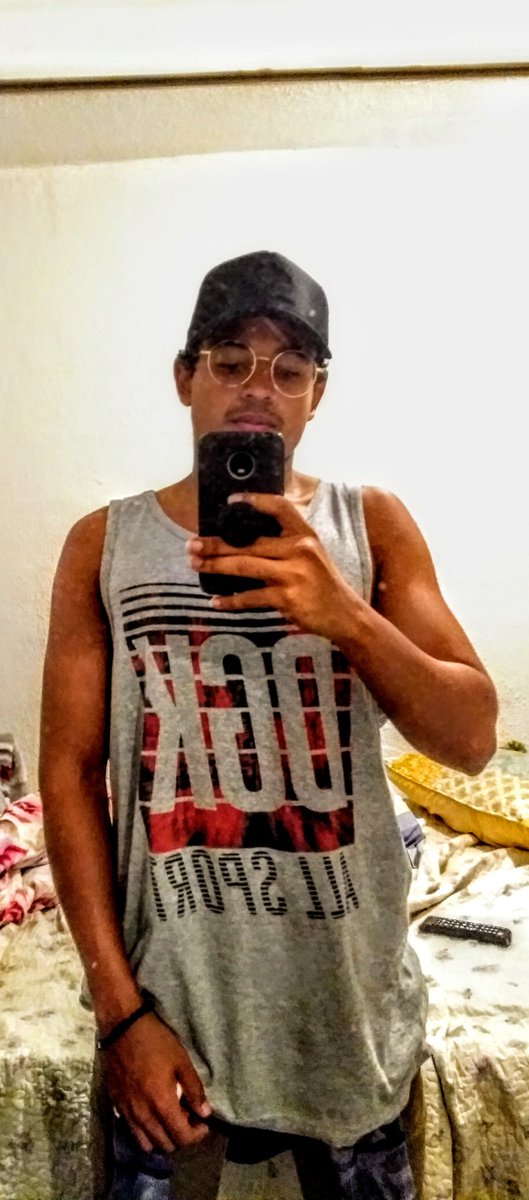 OficialThs's tweet photo. Comecei com uns exercícios ai ,vamo ver porque foi eu mesmo que bolei 😂😂😂
1/90 https://t.co/4mOlcZeNrX