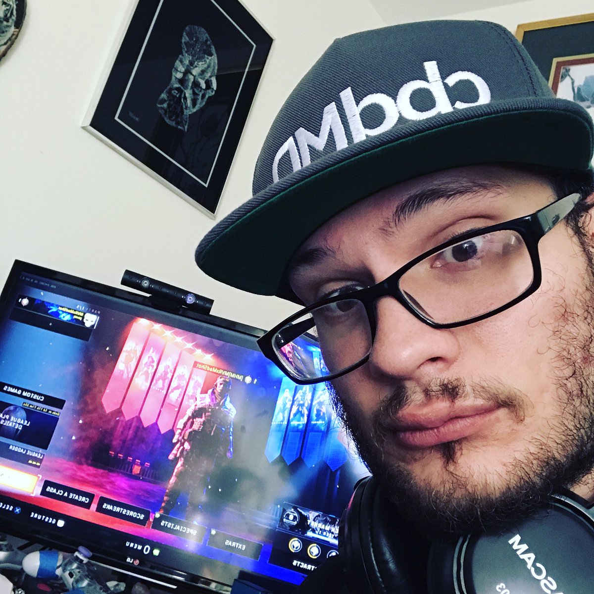 SherlockPlays's tweet photo. Live starting to play some COD ranked let's see if we can get good! Also discussing CBD. Link in bio!

#callofdutyblackops4 #activision #cbd #cbdfx #cbdfx_ #koicbd #koicbdlife #cbdhealth #cbdeducation https://t.co/6rmxA6ZrHp